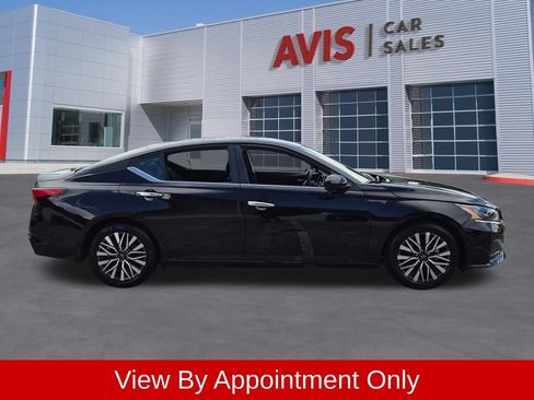 Used 2025 Nissan Altima 2.5 SV FWD image 5