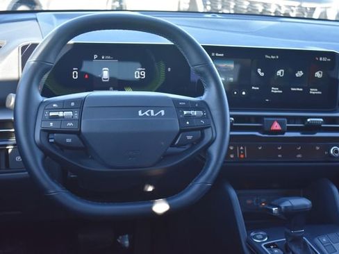 New 2026 Kia Sportage LX w/ LX Convenience Package AWD/4WD image 18