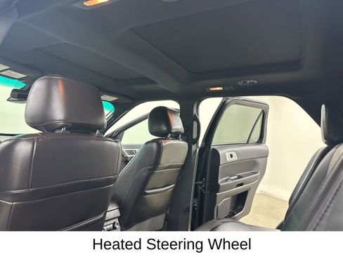 Used 2014 Ford Explorer Limited w/ Equipment Group 302A AWD/4WD image 30