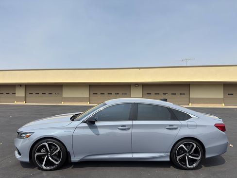 Used 2022 Honda Accord Sport image 4