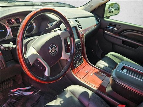 Used 2012 Cadillac Escalade Premium image 10