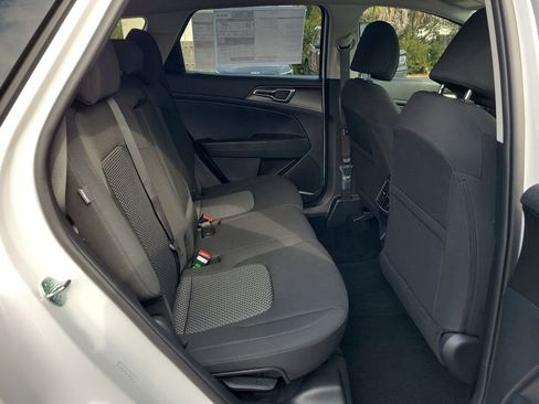New 2026 Kia Sportage LX image 12
