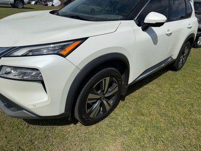 Used 2021 Nissan Rogue SL w/ Premium Package