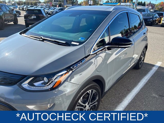 Used 2021 Chevrolet Bolt Premier w/ Infotainment Package FWD image 2