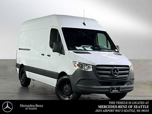 Used 2025 Mercedes-Benz Sprinter 2500 image 1