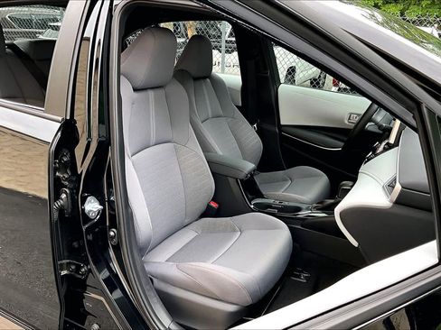 Certified 2025 Toyota Corolla FX w/ Convenience Package FWD image 9