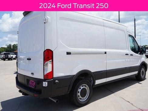New 2024 Ford Transit 250 148 Medium Roof RWD image 7