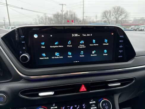 Used 2022 Hyundai Sonata Limited image 37