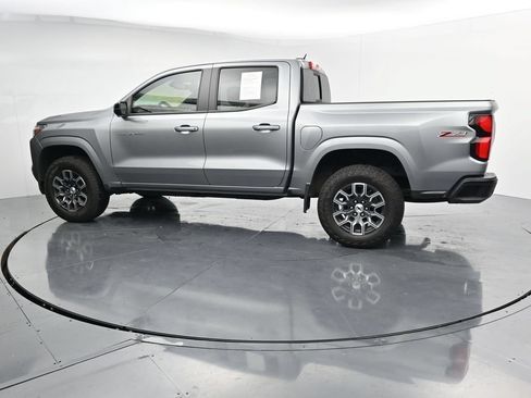 Used 2024 Chevrolet Colorado Z71 w/ Z71 Convenience Package 2 AWD/4WD image 5