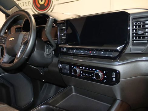 Used 2025 Chevrolet Silverado 2500 High Country w/ Technology Package AWD/4WD image 78