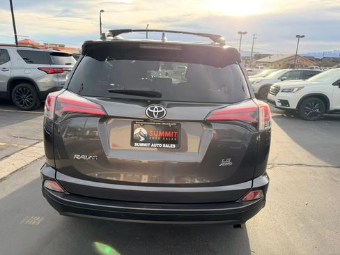 Used 2018 Toyota RAV4 LE w/ All Weather Liner Package image 5