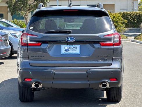 Used 2025 Subaru Ascent Bronze Edition image 5