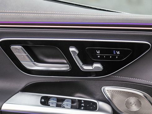 Used 2024 Mercedes-Benz EQE 350+ 4MATIC Sedan image 27