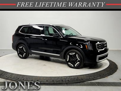 Used 2024 Kia Telluride S w/ S Sunroof Package