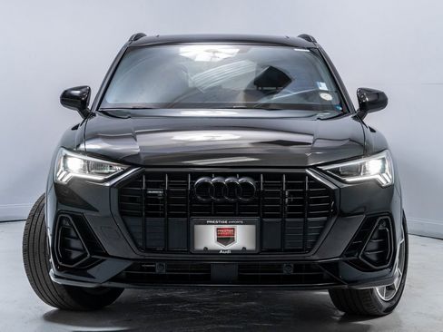 Used 2023 Audi Q3 2.0T Premium w/ Black Optic Sport Package image 10