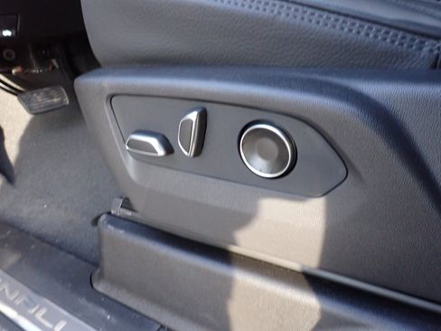 New 2026 GMC Yukon Denali w/ Sun & Power Step Package image 19