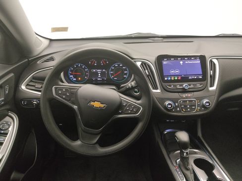 Used 2022 Chevrolet Malibu LT FWD image 22