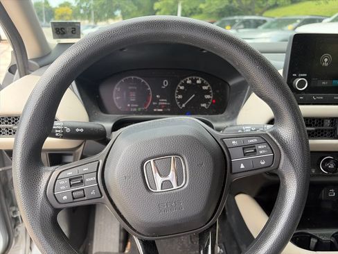 Used 2023 Honda HR-V LX image 9