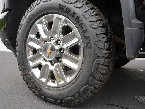 Used 2024 Chevrolet Silverado 3500 High Country w/ High Country Premium Package AWD/4WD image 34