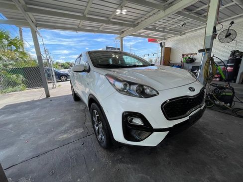 Used 2020 Kia Sportage LX AWD/4WD image 15