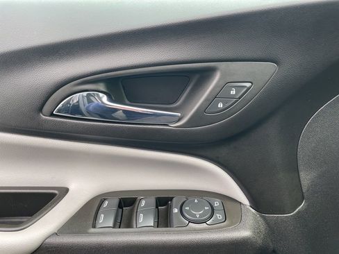 Used 2024 Chevrolet Equinox LS image 25