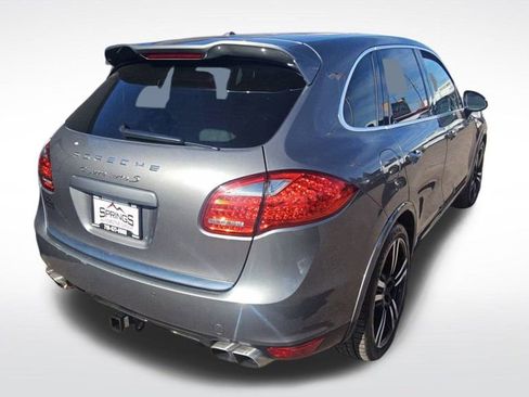 Used 2014 Porsche Cayenne Turbo image 7