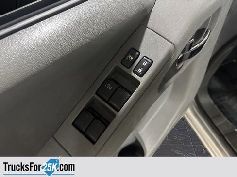 Used 2019 Nissan Frontier SV image 25