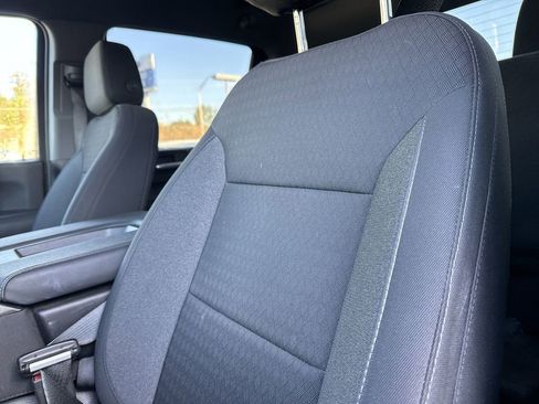 Used 2025 Chevrolet Silverado 2500 Custom w/ Custom Value Package image 9