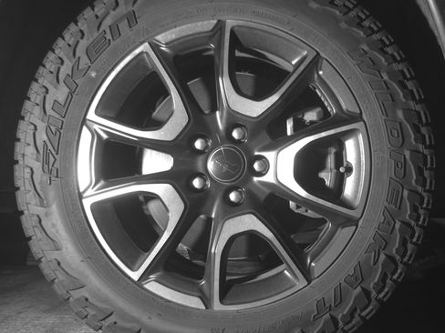 Used 2025 Jeep Compass Trailhawk AWD/4WD image 13