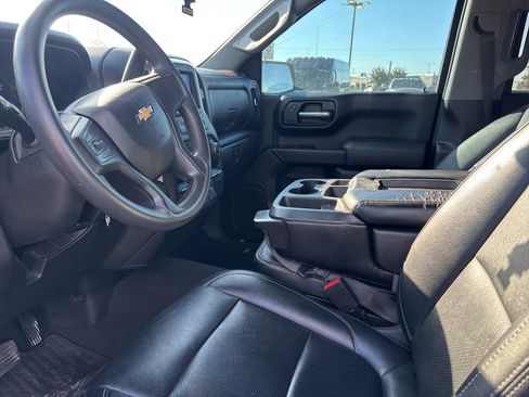 Used 2022 Chevrolet Silverado 1500 Custom w/ LPO, Dark Essentials Package RWD image 3
