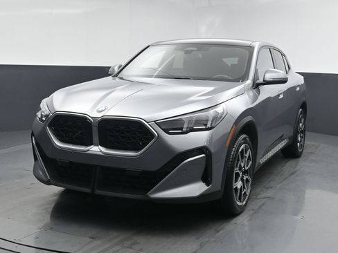 Used 2026 BMW X2 xDrive28i AWD/4WD image 19