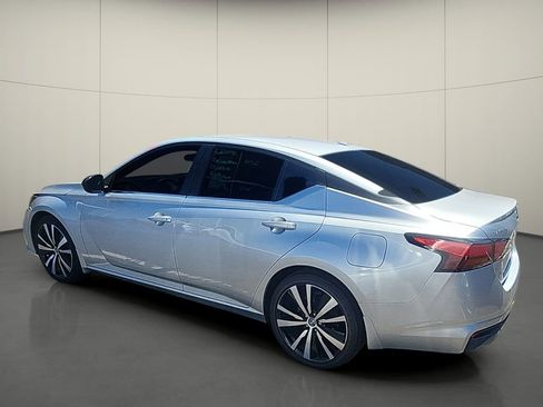 Used 2021 Nissan Altima 2.5 SR FWD image 5