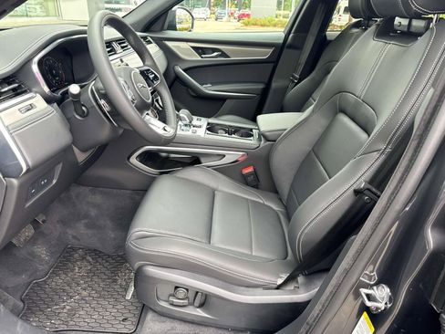 New 2025 Jaguar F-PACE R-Dynamic S image 10