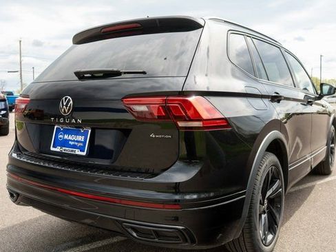 Used 2024 Volkswagen Tiguan SE R-Line AWD/4WD image 6
