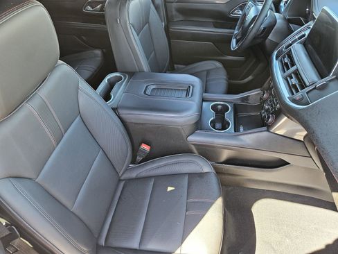 Used 2024 Chevrolet Suburban RST w/ Luxury Package image 16