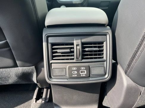Used 2026 Subaru Forester Premium w/ Base/Premium Plus Package AWD/4WD image 26