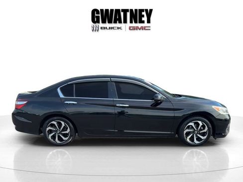 Used 2017 Honda Accord EX-L image 2