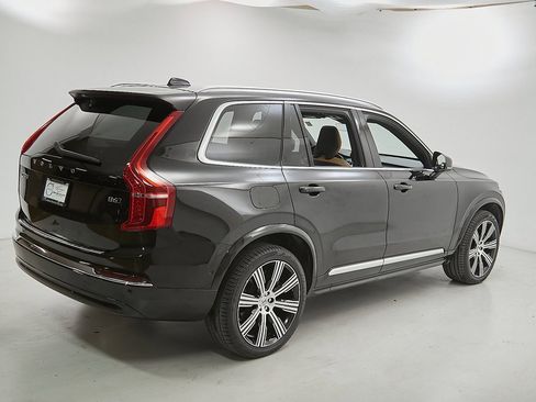 Certified 2023 Volvo XC90 B6 Ultimate w/ Protection Package Premier image 9