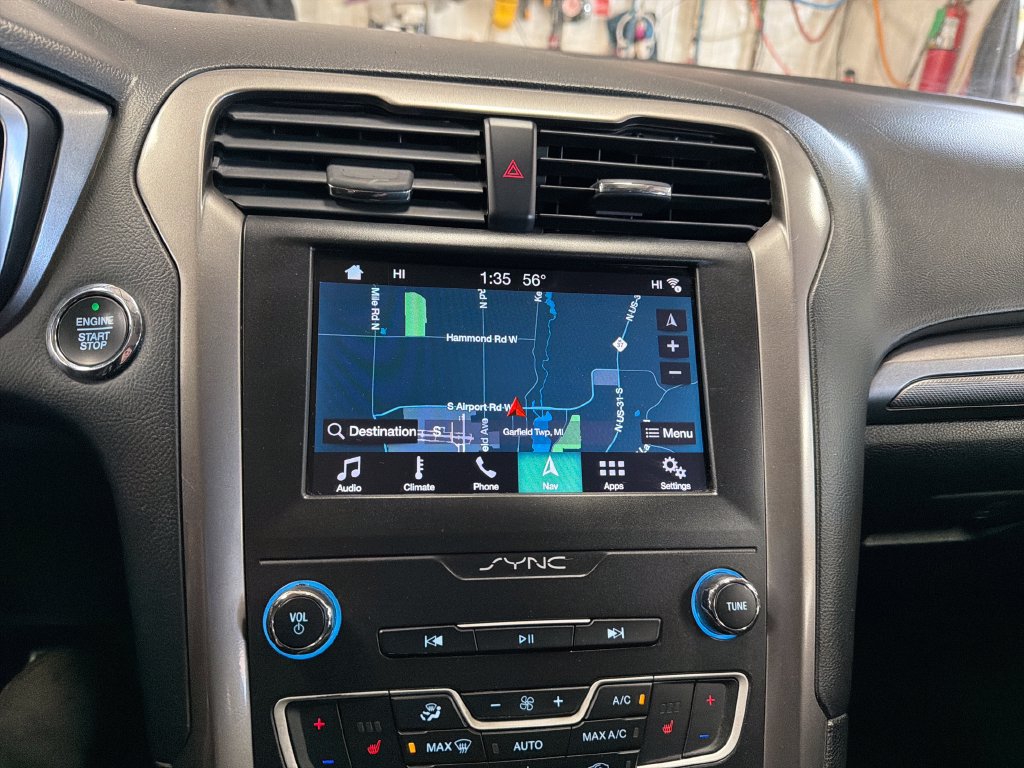 Used 2019 Ford Fusion SE FWD image 25