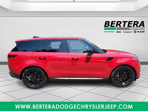 Used 2025 Land Rover Range Rover Sport SE AWD/4WD image 7