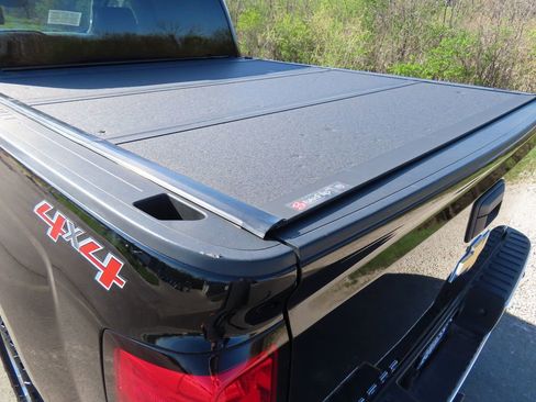 Used 2017 Chevrolet Silverado 1500 LT w/ All Star Edition image 13