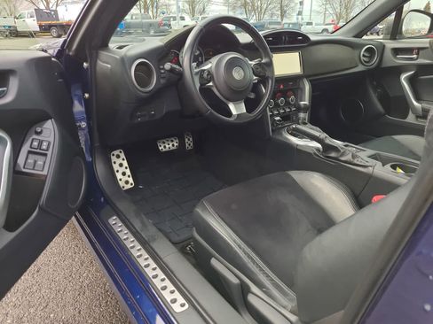 Used 2019 Toyota 86 image 10