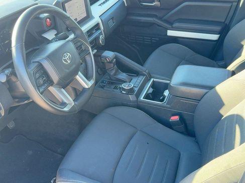 Used 2024 Toyota Tacoma TRD Off-Road image 4