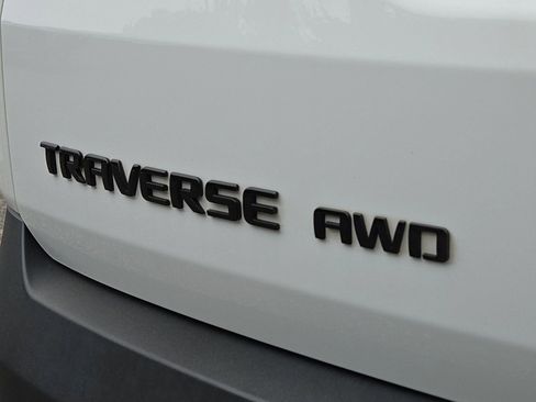 Used 2023 Chevrolet Traverse RS w/ LPO, Floor Liner Package AWD/4WD image 30