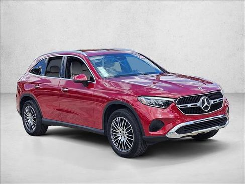 Used 2026 Mercedes-Benz GLC 300 image 3
