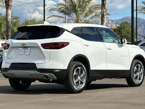 New 2026 Chevrolet Blazer LT image 4