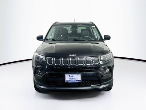 Used 2022 Jeep Compass Latitude w/ Convenience Group AWD/4WD image 2