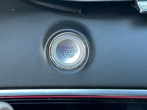 Used 2023 Genesis GV70 2.5T w/ Advanced Package image 24