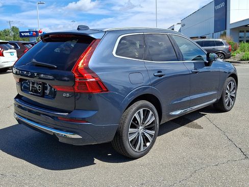 Used 2023 Volvo XC60 B5 Plus w/ Climate Package AWD/4WD image 12