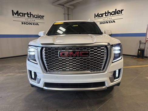 Used 2021 GMC Yukon Denali w/ Denali Premium Package image 2